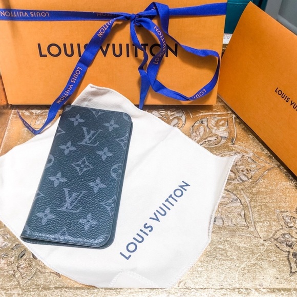 7+ 8+ Louis Vuitton folio used condition with box - Picture 1 of 8